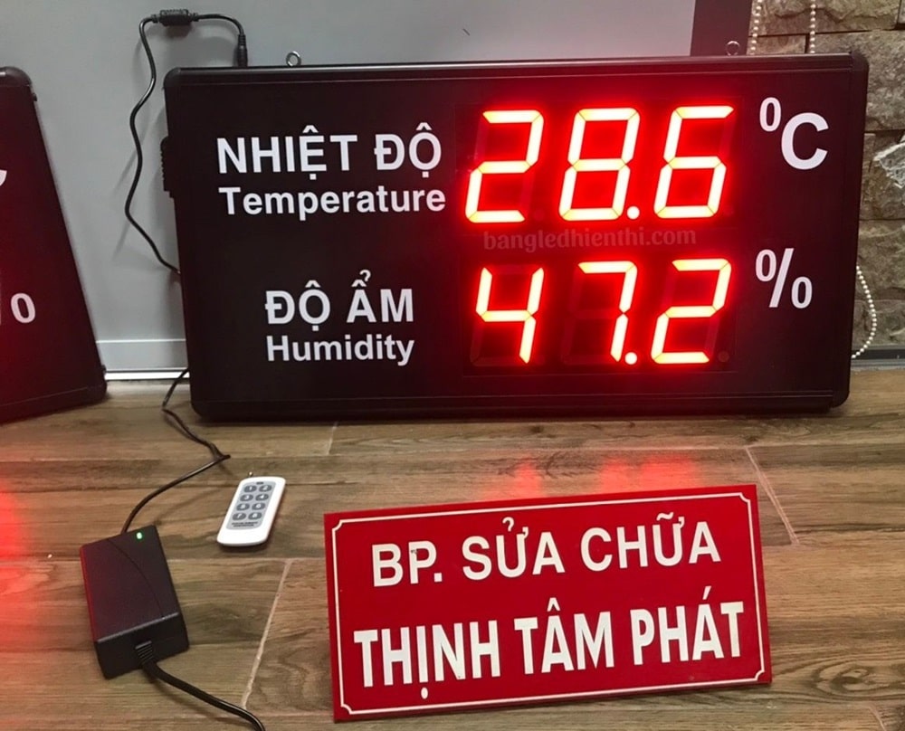 thiết bị giám sát nhiệt độ độ ẩm